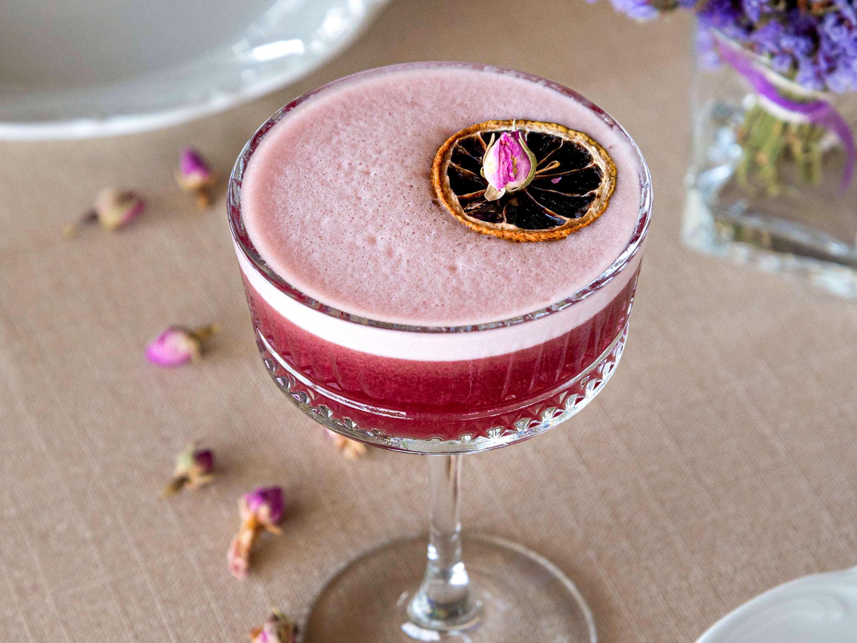 The Artisan Hotel Istanbul - Mgallery Collection Bagian luar foto A Clover Club cocktail