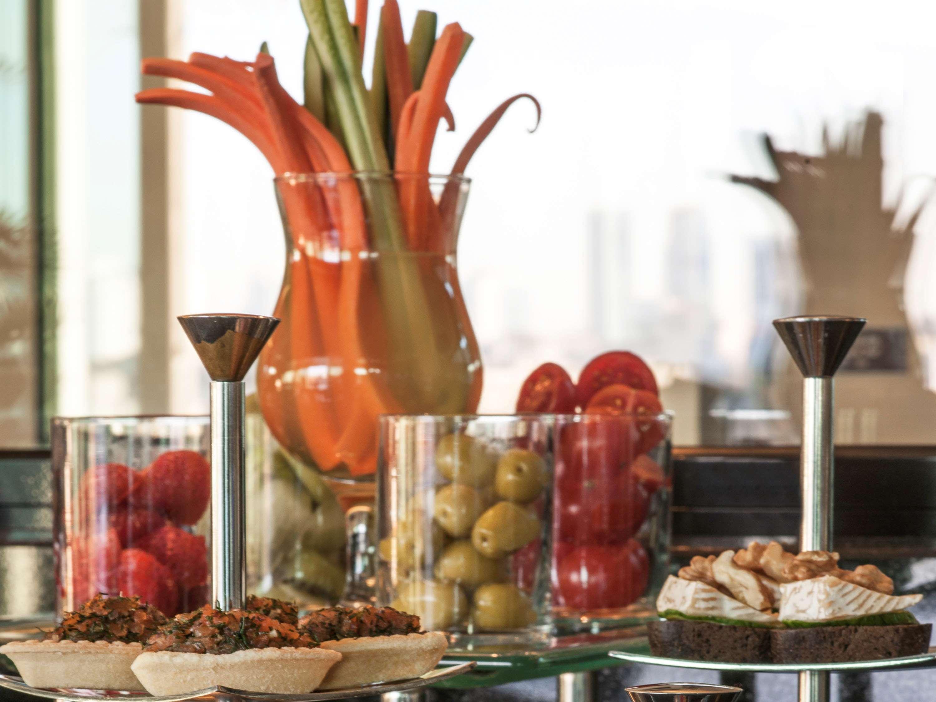 The Artisan Hotel Istanbul - Mgallery Collection Bagian luar foto A selection of tapas